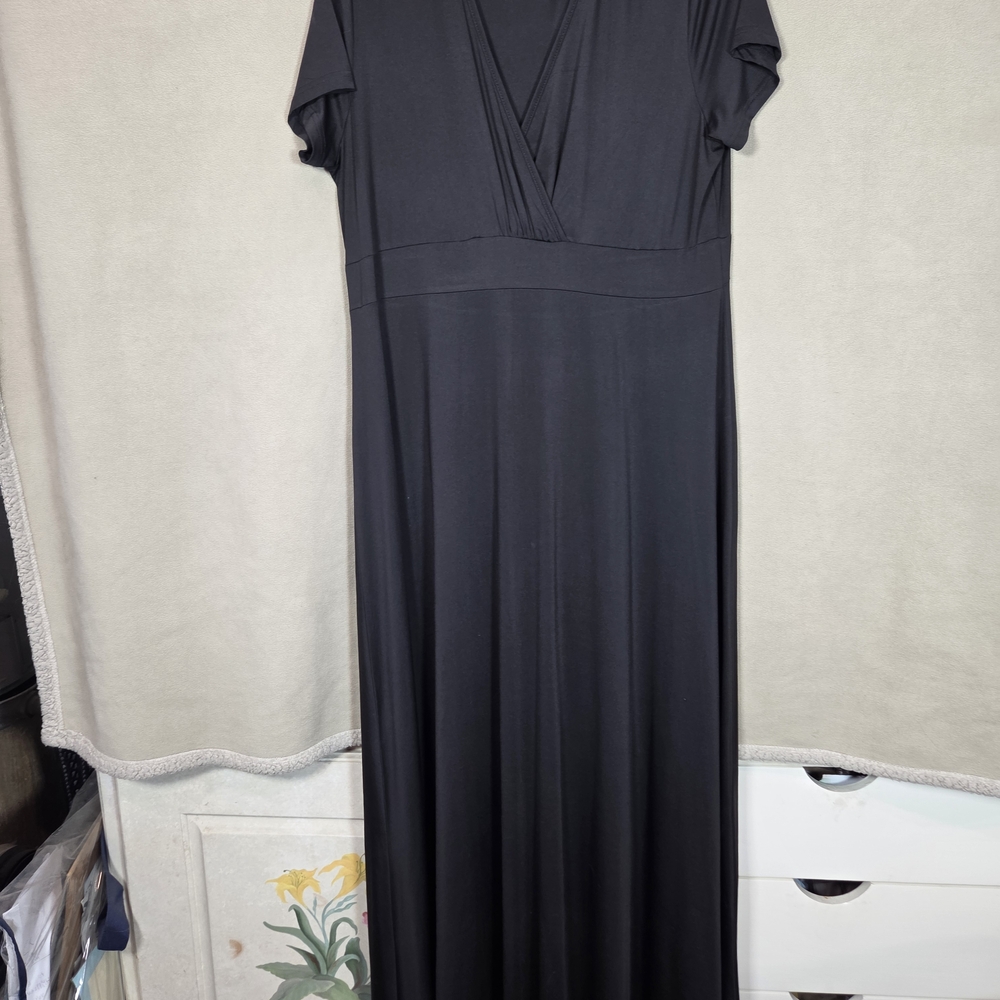 Chic Black Maxi Dress Plus Size XXL Timeless Chic Basic Modest